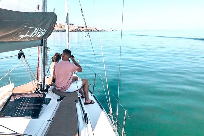 lisbon-private-luxury-boat-tour-with-welcome-drink
