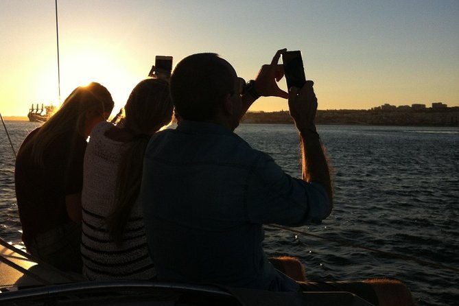 lisbon-sunset-sailing-cruise-with-a-drink-2h-small-group-tour