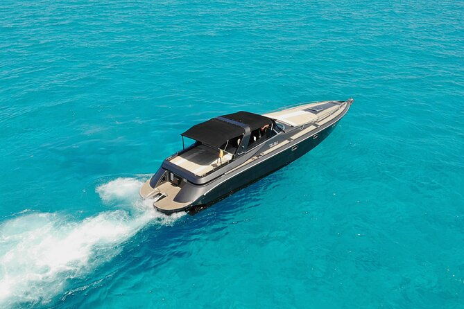 living-the-dream-on-board-of-this-amazing-boat-tullio-abbate-42