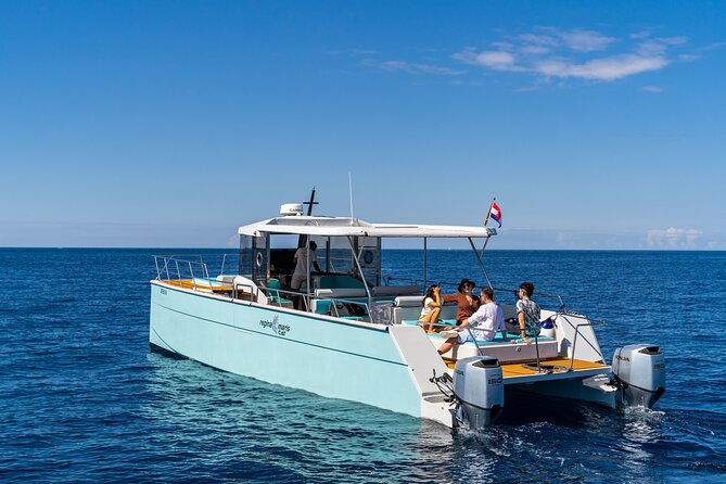 luxury-blue-cave-and-elafiti-islands-small-group-tour