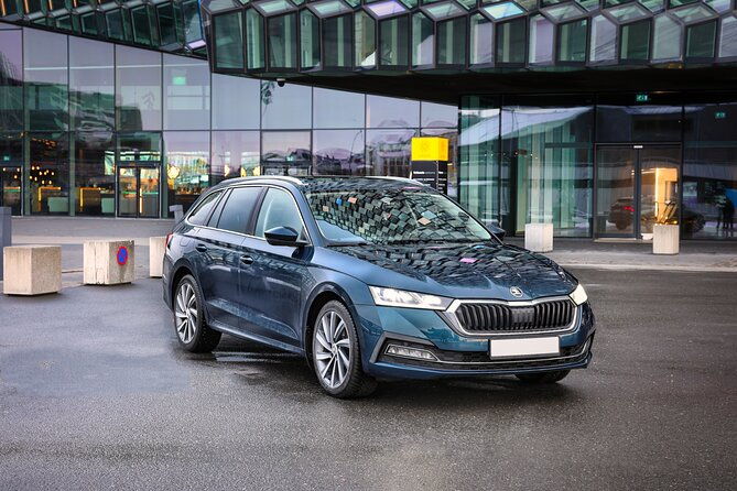 luxury-private-transfer-from-reykjavik-to-keflavik-airport
