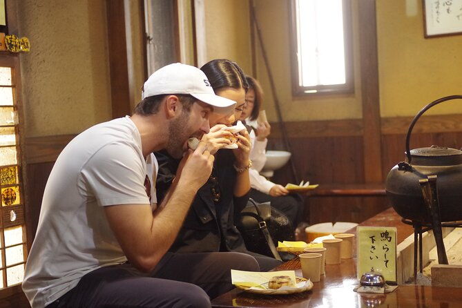 make-oyaki-dumplings-walk-around-zenkoji-temple-in-nagano-2
