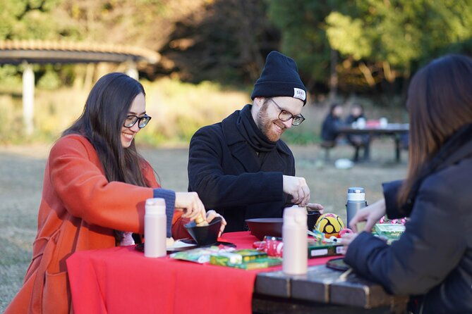 matcha-making-picnic-sweets-snacks-in-yoyogi-park-tokyo