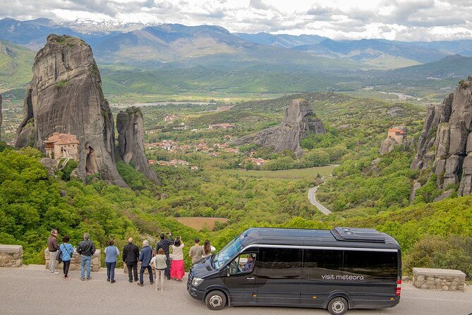 meteora-monasteries-half-day-small-group-tour-with-transport