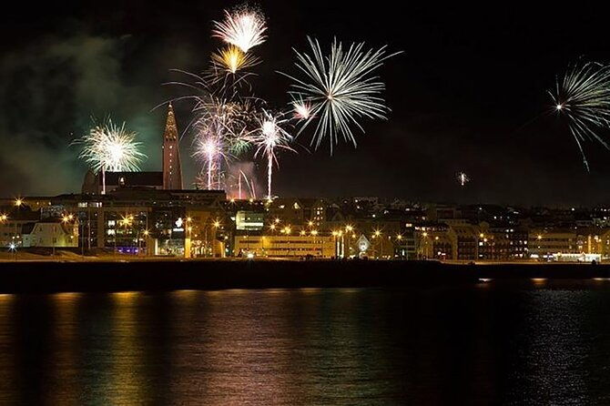 new-years-fireworks-by-boat-from-reykjavik