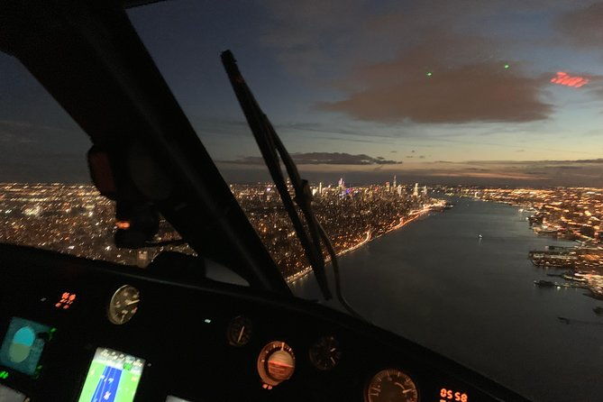 new-york-helicopter-tour-city-lights-skyline-experience