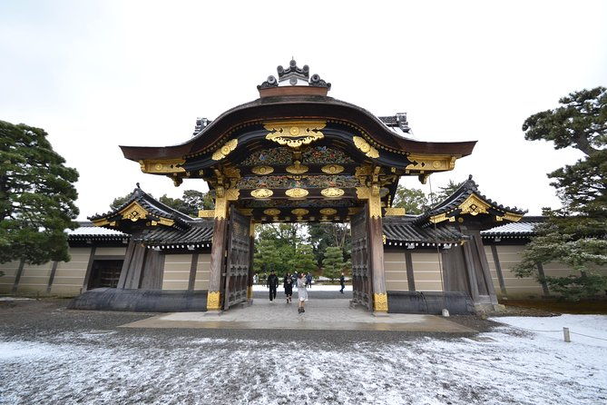nijo-castle-and-imperial-palace-visit-with-guide
