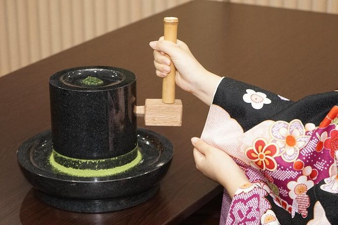 no-bitter-matcha-casual-tea-ceremony-experience-with-the-finest-tea-leaves