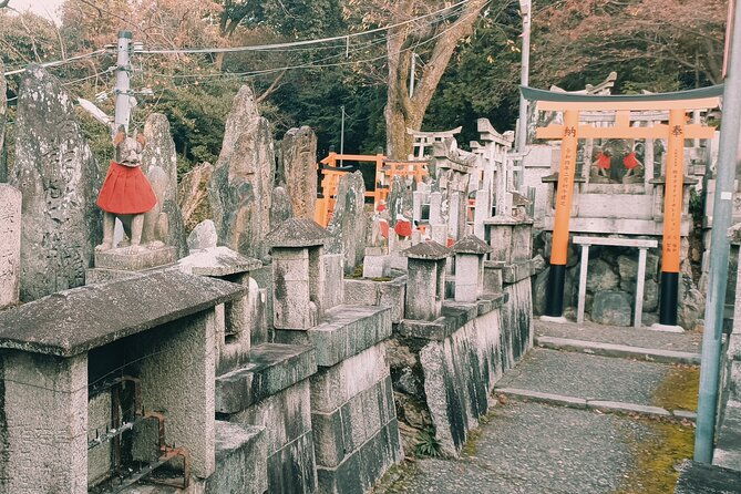 off-the-beaten-path-hike-through-kyotos-best-spots