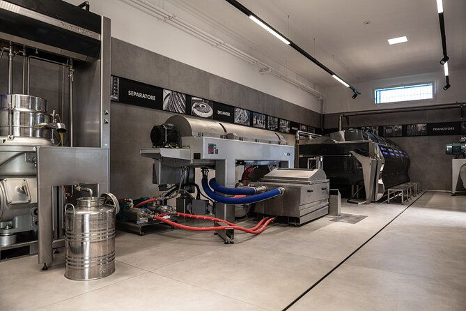olive-oil-private-tour-and-extra-virgin-olive-oil-tasting-in-altamura