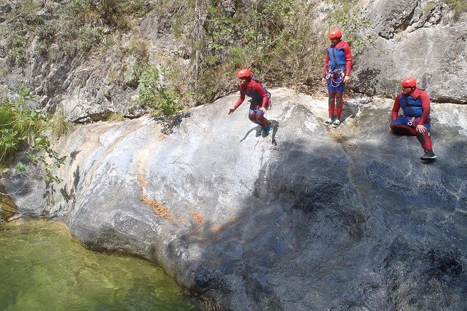 olympus-canyoning-course-entry-to-intermediate