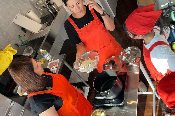 osaka-cooking-classkatsu-curry-bento-okonomiyaki-store-tour