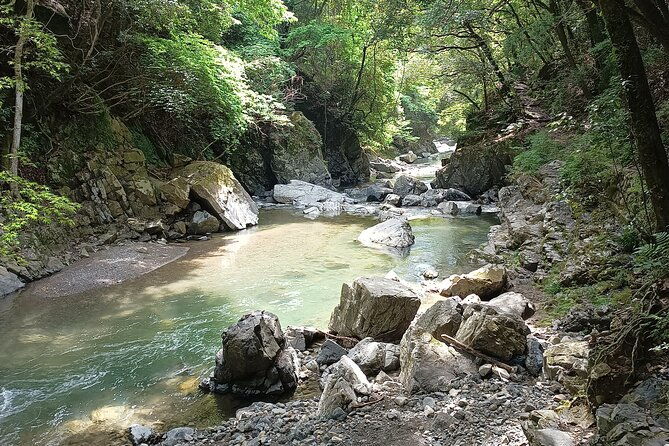 osaka-river-rapids-hike-and-natural-hot-spring-tour