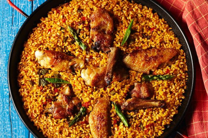 paella-cooking-class-las-ramblas-boqueria-market-in-barcelona
