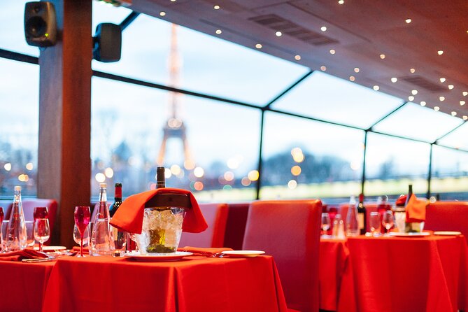 paris-seine-river-dinner-cruise-with-live-music-by-bateaux-mouches