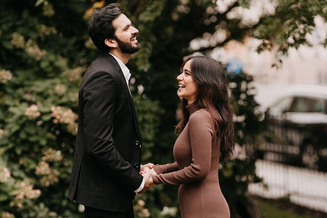 photographer-in-prague-couple-engagement-portrait-photoshoot