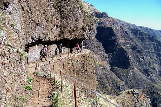 pico-arieiro-to-pico-ruivo-highest-peak-challenge
