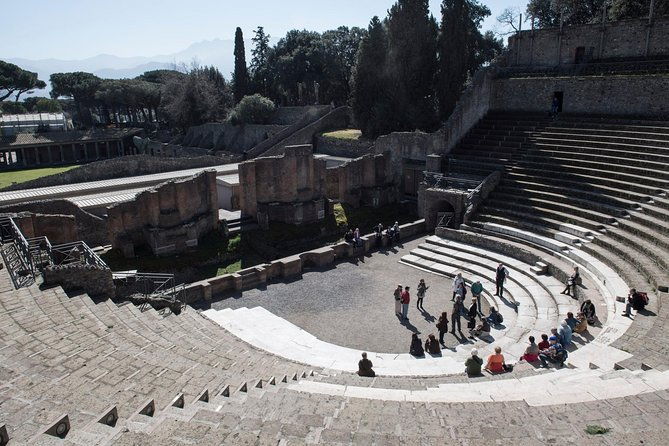 pompeii-small-group-with-archeological-tour-guide-expertise
