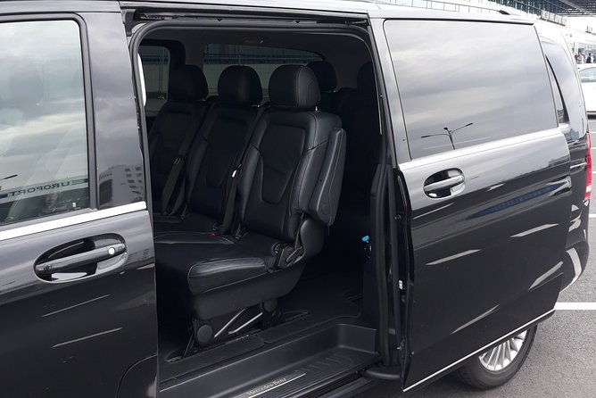 prague-airport-private-arrival-transfer-2