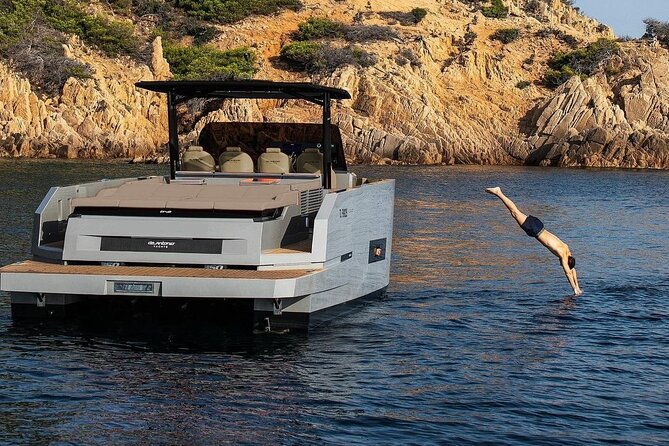 private-5-hour-cruise-on-brand-new-luxury-yacht-in-mykonos-para-voce
