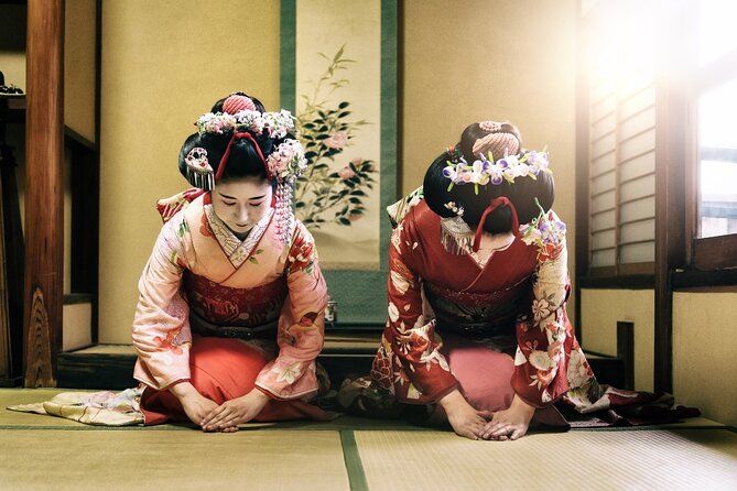 private-banquet-with-maiko-and-geiko-after-dinner