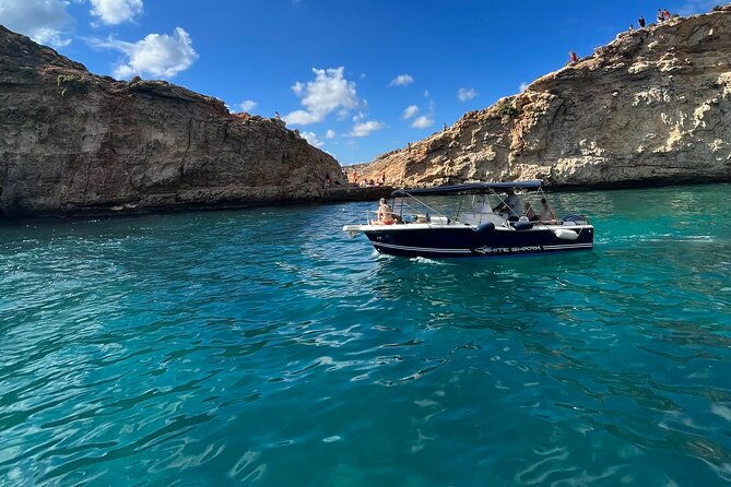 private-boat-charter-blue-lagoon-crystal-lagoon-and-comino