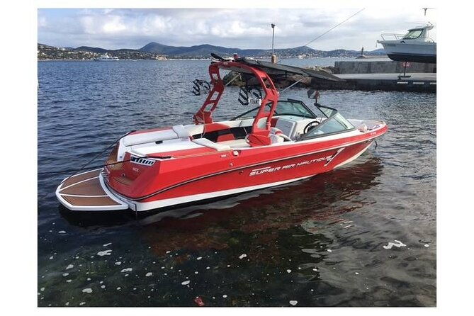 private-boat-tour-an-amazing-super-air-nautique-in-saint-tropez