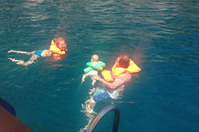 private-boat-tour-of-capri-relax-tour-three-hours