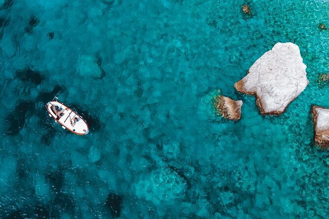 private-boat-tour-of-capri