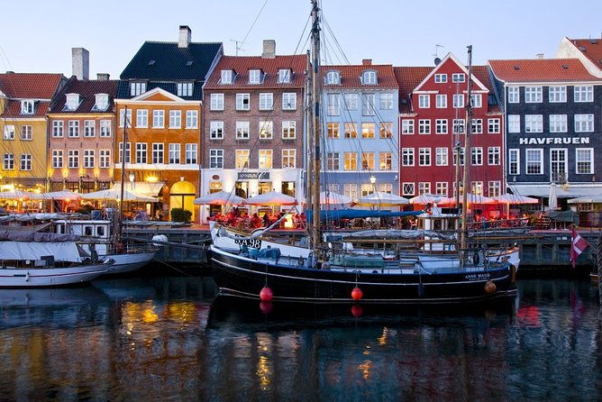 private-copenhagen-city-tour-with-rosenborg-castle