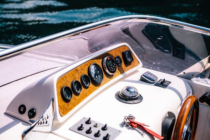private-cruise-on-lake-como-with-luxury-motorboat-from-1h-to-4h