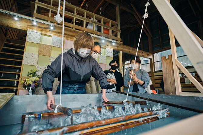 private-echizen-washi-paper-making-experience-and-walking-tour