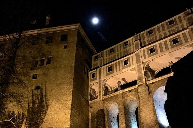 private-evening-tour-cesky-krumlov-old-town-and-castle-area