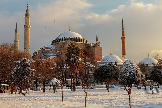 private-half-day-shore-excursion-hagia-sophia-hippodrome-blue-mosque-and-grand-bazaar-from-istanbul