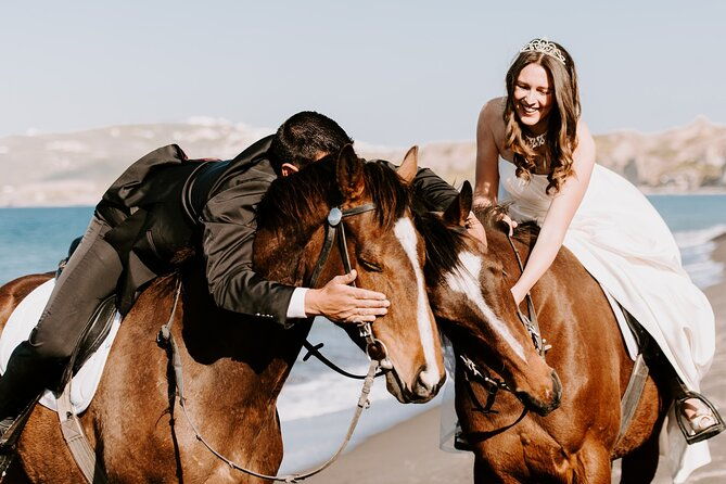 private-horse-riding-experience-in-santorini