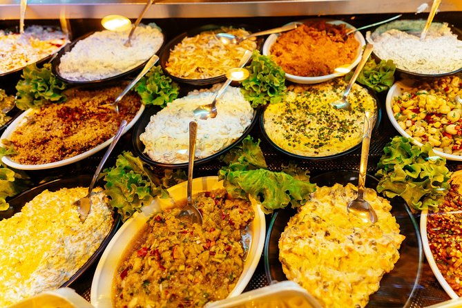 private-istanbul-food-tour-10-tastings-including-raki-padi