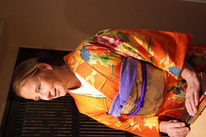private-kimono-and-tea-ceremony-at-local-home-near-tokyo-disney