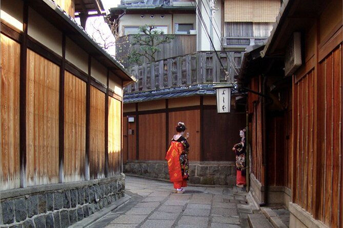 private-kyoto-geisha-districts-walking-tour