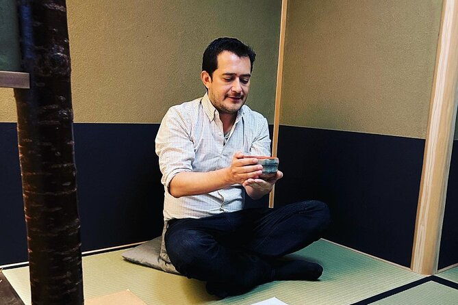 private-kyoto-tea-ceremony-experience-by-tea-master-at-local-home