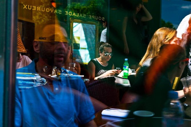 private-photography-walking-tour-of-paris-latin-quarter-or-montmartre