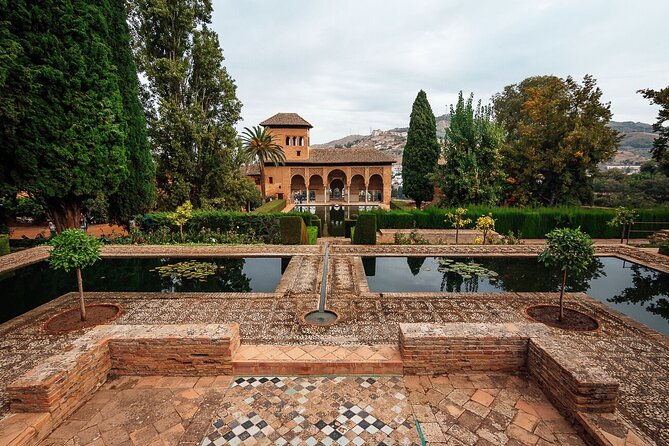 private-tour-of-the-alhambra-in-granada-includes-tickets