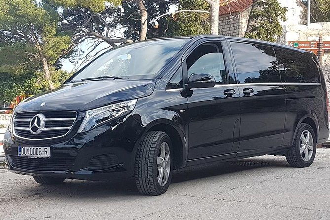 private-transfer-dubrovnik-airport-to-dubrovnik-aci-marina-in-komolac