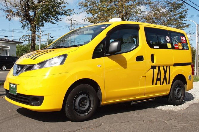private-transfer-sapporo-to-cts-airport-1-9-passengers-legal-driver-guaranteed