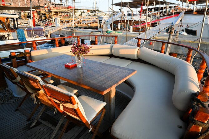 private-vip-gulet-boat-tour-with-lunch-in-bodrum-for-6-hour