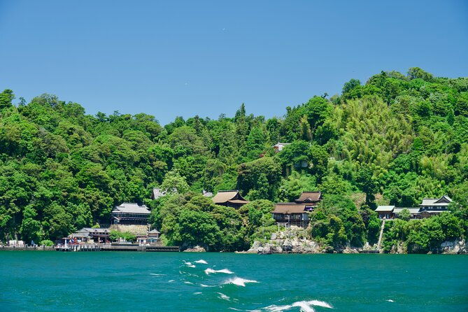 private-walking-tour-in-downtown-and-biwalake-cruising