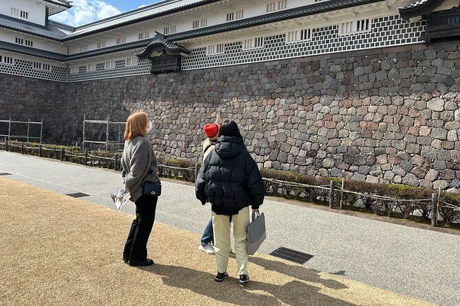 private-walking-tour-in-kanazawa-with-local-guides