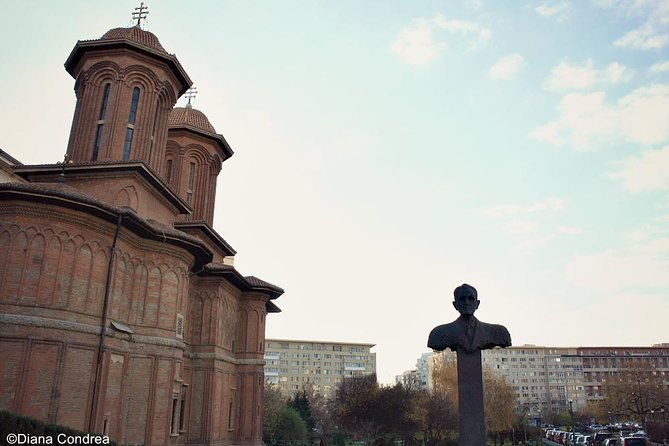private-walking-tour-of-communist-bucharest