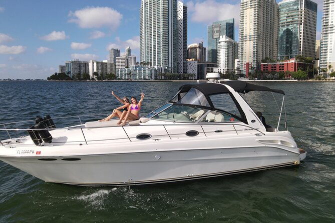 private-yacht-rental-in-miami-up-to-12-people