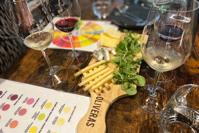 professional-bordeaux-wine-and-cheese-tasting-with-a-walking-tour