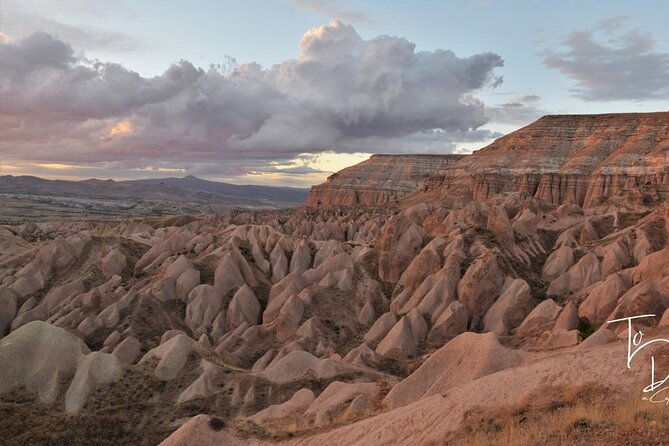red-rose-valley-sunset-hiking-tour